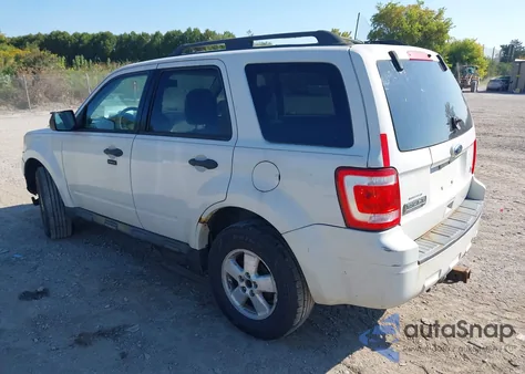 2010 Ford Escape Xlt z USA, uszkodzony, nr VIN 1FMCU0DG1AKA04732